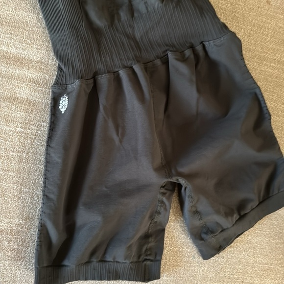 Hatch X Free People Movement Black Good Karma High Neck Maternity Runsie XS/S - Picture 8 of 10